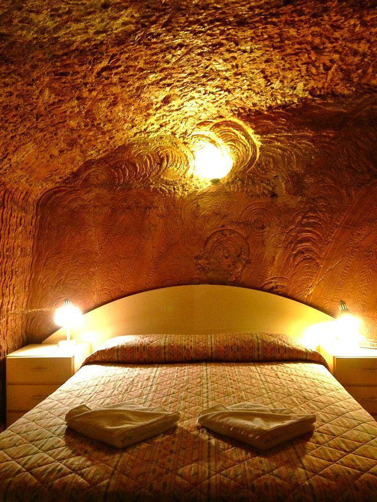 The Lookout Cave Underground Motel Coober Pedy Dış mekan fotoğraf