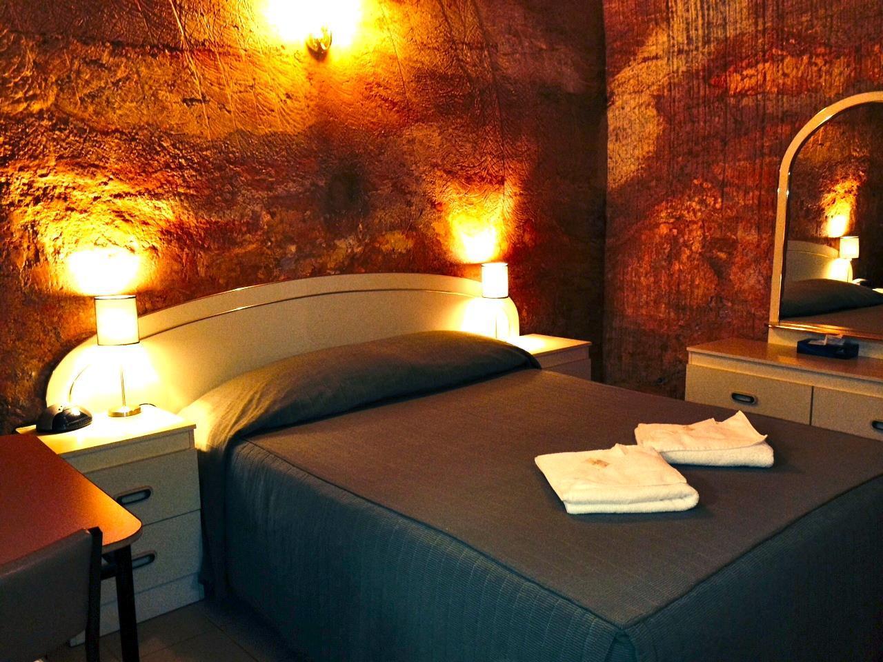 The Lookout Cave Underground Motel Coober Pedy Dış mekan fotoğraf