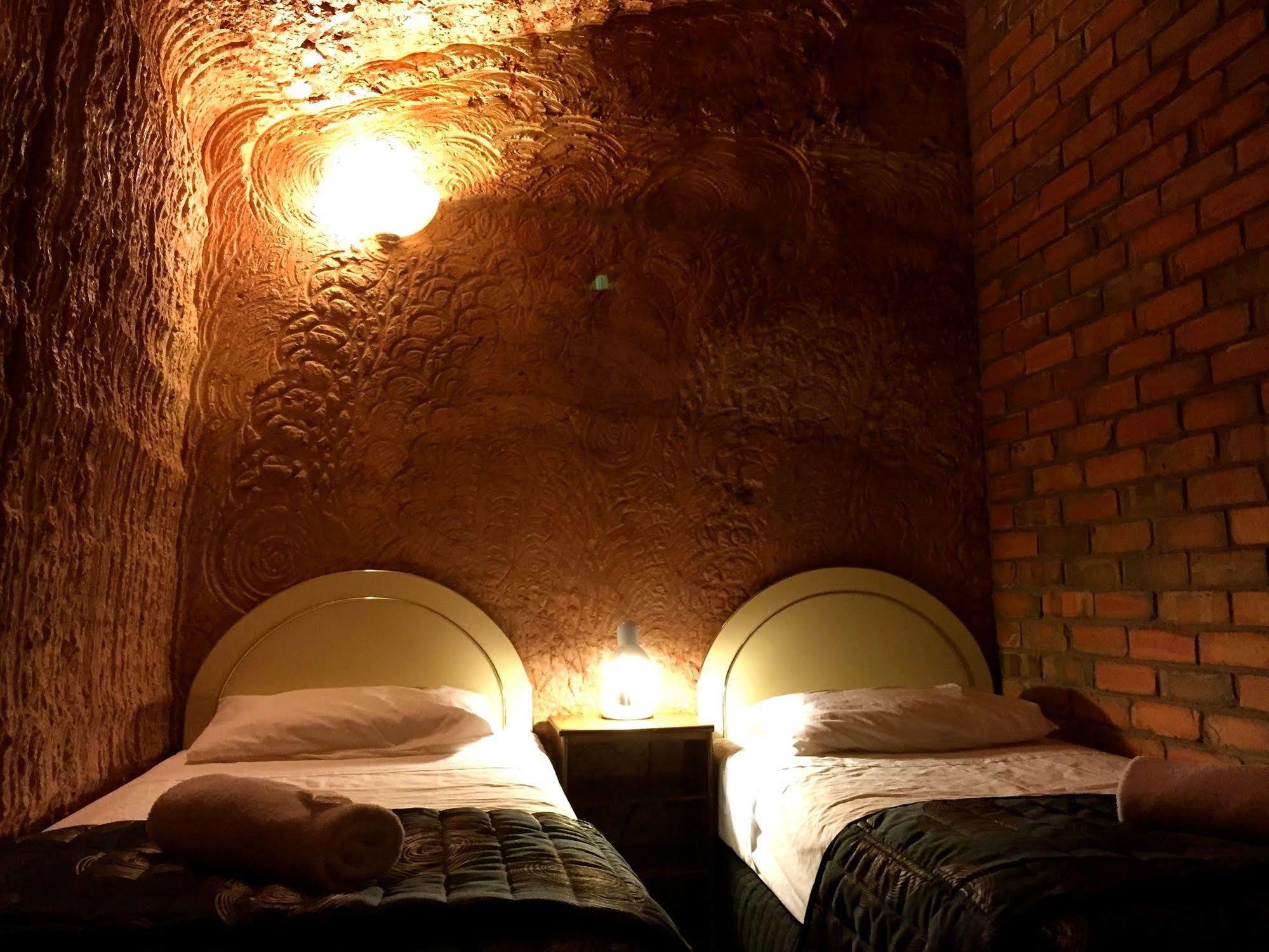 The Lookout Cave Underground Motel Coober Pedy Dış mekan fotoğraf